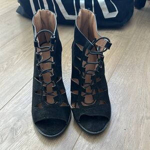 Elegant Black Lace-Up Women's Shoes